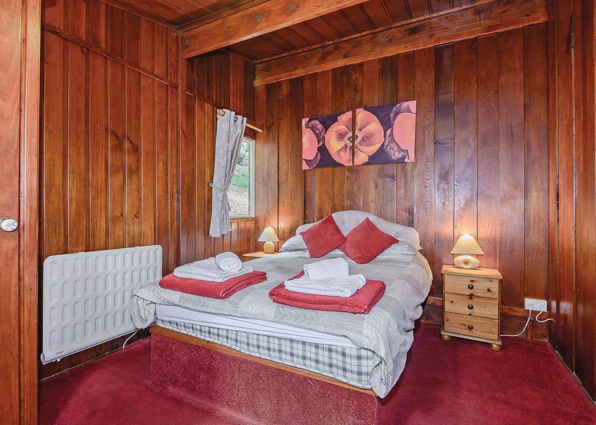 Penllwyn Lodges Монтгомери Экстерьер фото
