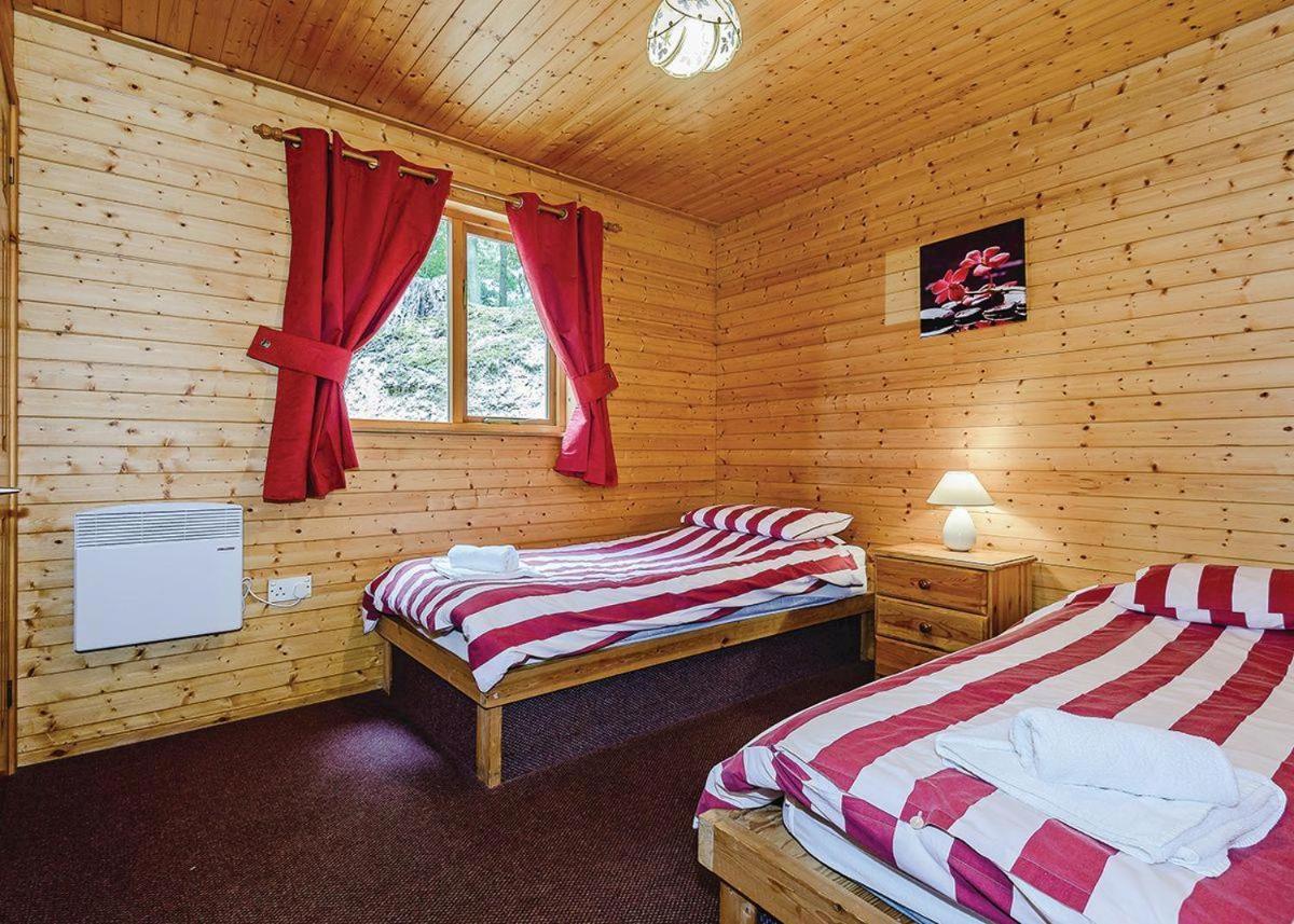 Penllwyn Lodges Монтгомери Экстерьер фото
