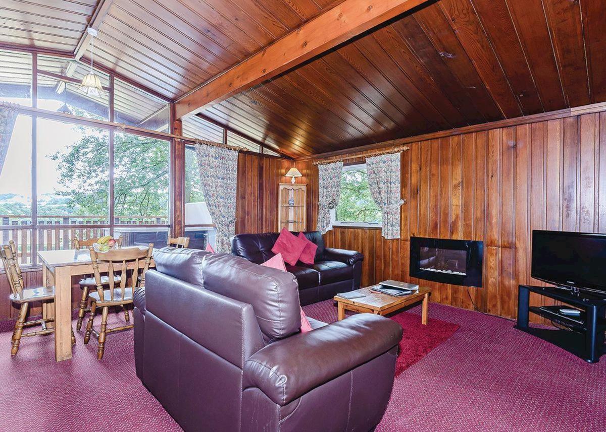 Penllwyn Lodges Монтгомери Экстерьер фото