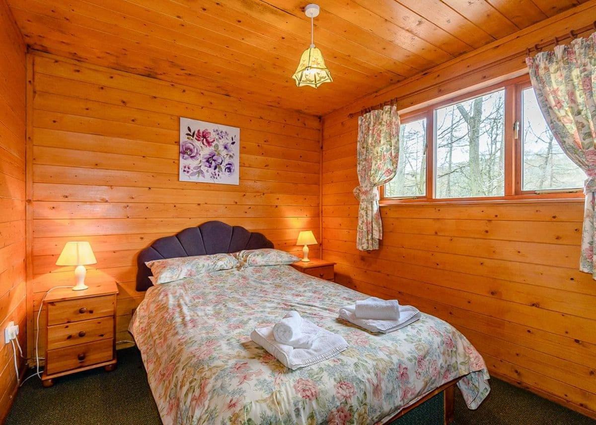 Penllwyn Lodges Монтгомери Экстерьер фото