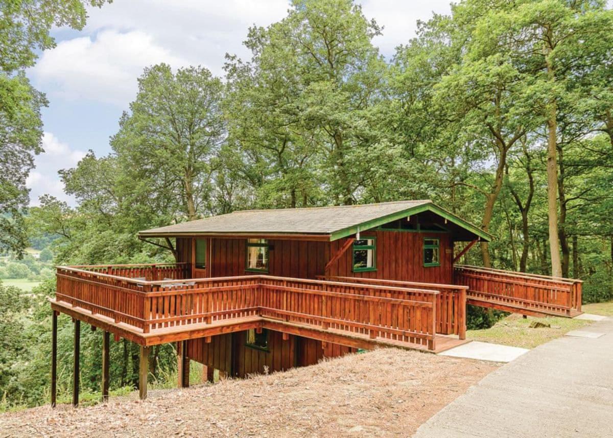 Penllwyn Lodges Монтгомери Экстерьер фото