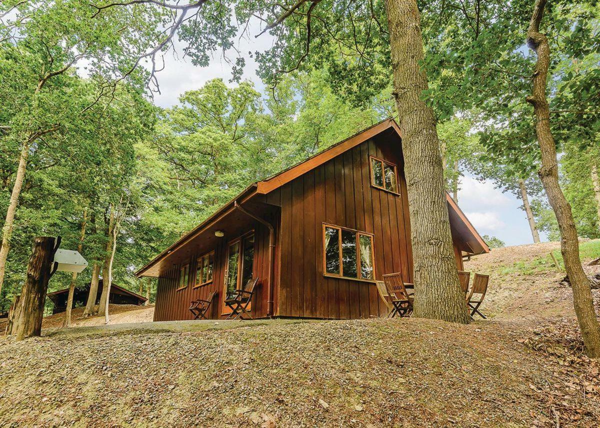 Penllwyn Lodges Монтгомери Экстерьер фото